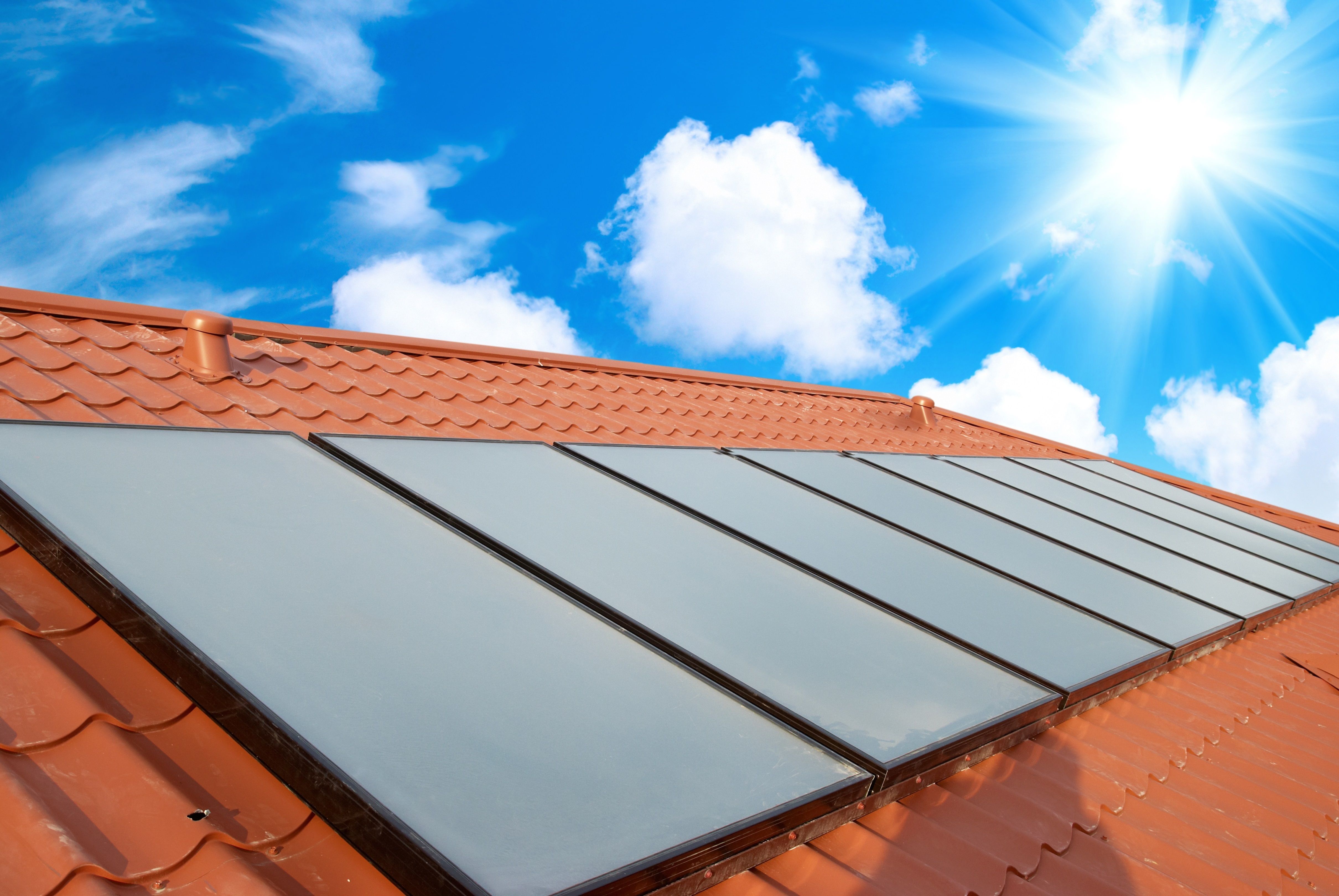 
    
            
                    Private Haushalte nutzen die Sonne am besten mit solarer Warmwasseraufbereitung
                
        
