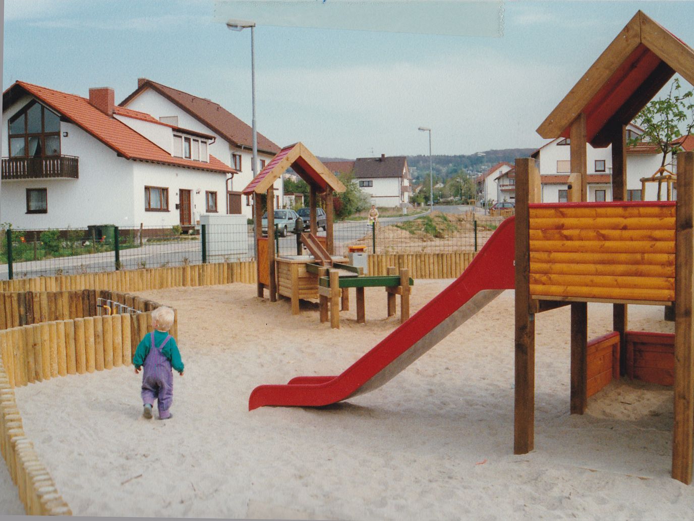 
    
            
                    Spielplatz Adenauer
                
        
